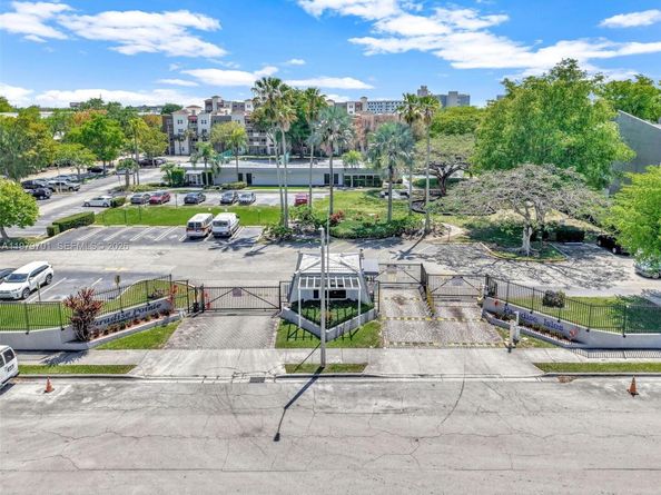 11040 SW 196th St 203, Cutler Bay FL 33157