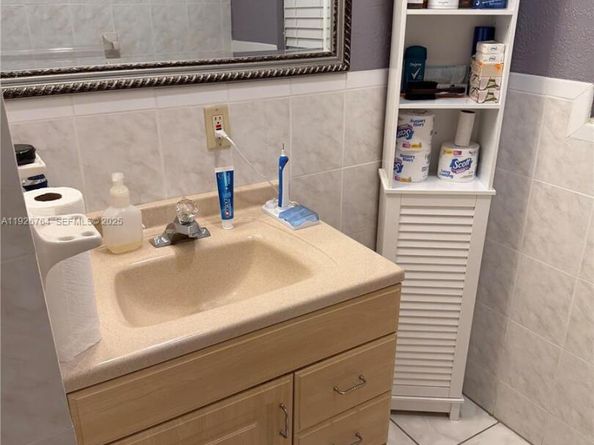 2926 NW 191st Ln, Miami Gardens FL 33056