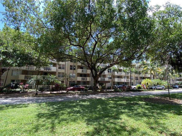 1800 Sans Souci Blvd 119, North Miami FL 33181