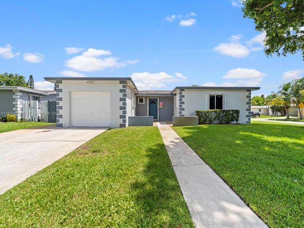 6572 SW 8th Ct, North Lauderdale FL 33068
