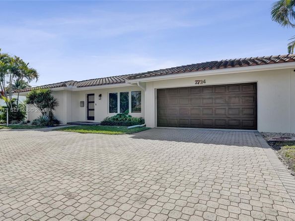2724 NE 10th St, Pompano Beach FL 33062