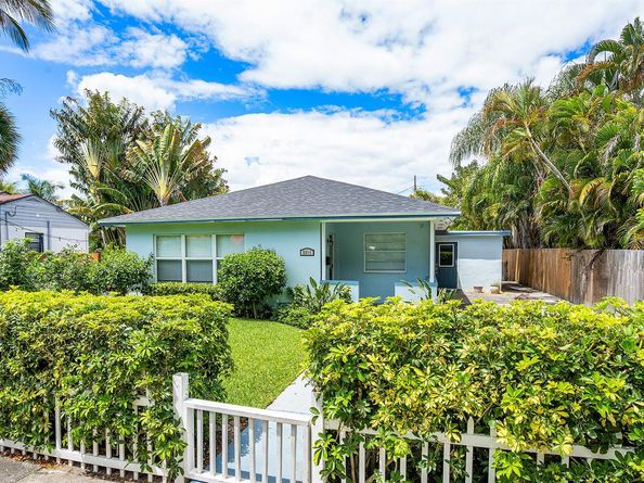 3211 Poinsettia Avenue, West Palm Beach FL 33407