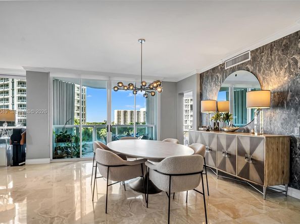 21150 Point Pl 702, Aventura FL 33180
