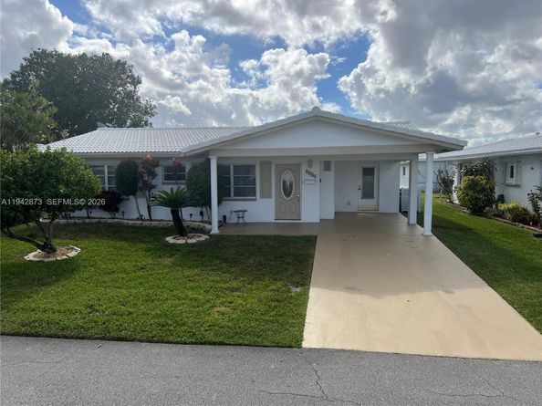8604 NW 59th Pl, Tamarac FL 33321