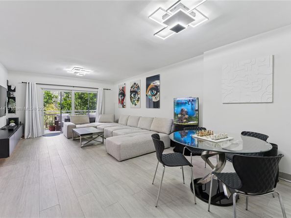 4400 Hillcrest Dr 303B, Hollywood FL 33021