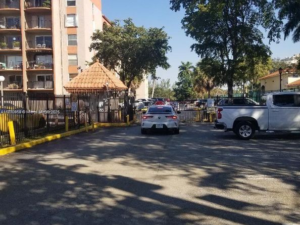 5201 NW 7th St 609W, Miami FL 33126