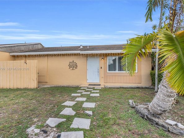 7197 SW 152nd Pl, Miami FL 33193