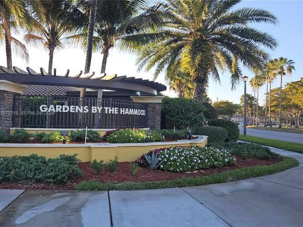 15049 SW 119th Ln, Miami FL 33196