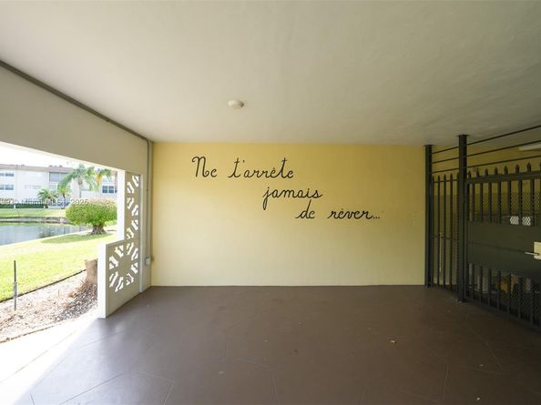 4700 NW 35th St 408, Lauderdale Lakes FL 33319