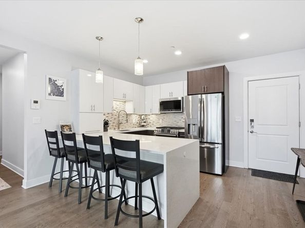 2 Cliveden St. 403E, Quincy MA 02169
