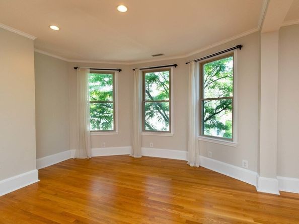 697 East 6th 3, Boston MA 02127