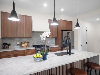 106-108 Bunker Hill St