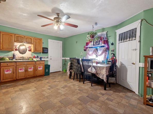 19 Woodbine St, Worcester MA 01603