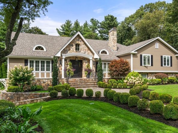 11 Hillcrest Road, Weston MA 02493