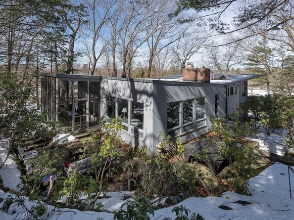 58 Hill St, Lexington MA 02421