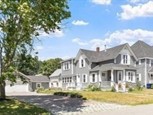 24 Brouilette St A, Chelmsford MA 01863