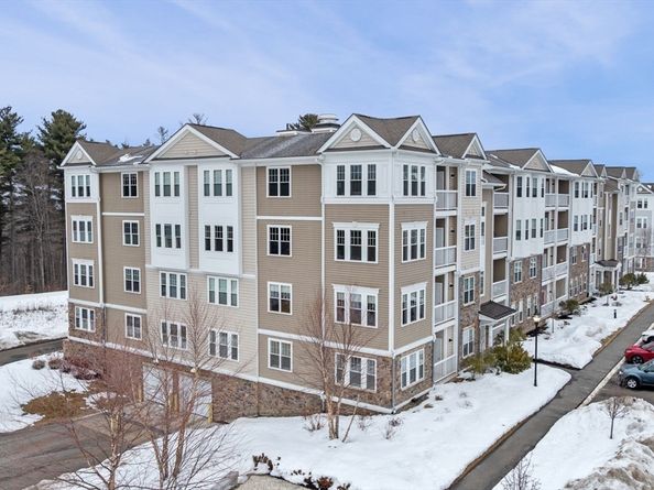 2 Francis Dr 301, Andover MA 01810