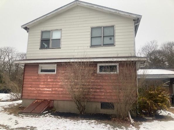 115 Cross Ln, Beverly MA 01915