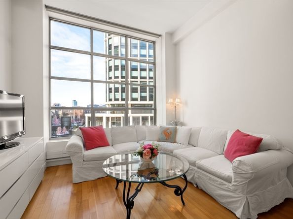 360 Newbury St 402, Boston MA 02115