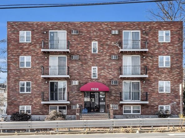 1129 North Shore Road 3D, Revere MA 02151