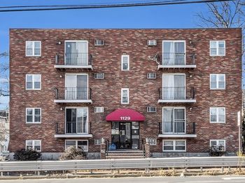 1129 North Shore Road