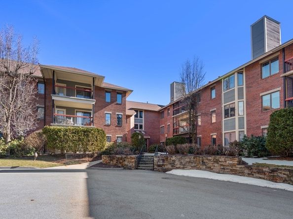 770 Salisbury St 517, Worcester MA 01609