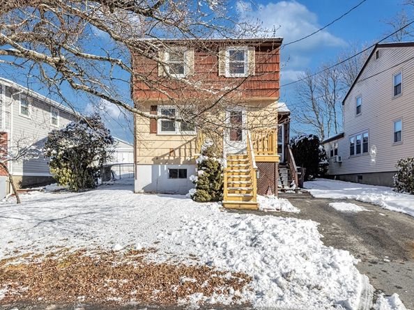 36 Lancaster Rd, Dedham MA 02026