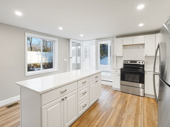 98 Southville B, Southborough MA 01772