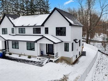 711 Massachusetts Ave