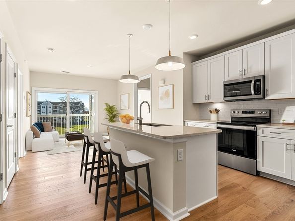 5 Peters Farm Way 5205, Westborough MA 01581