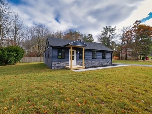 4 Water St, Lakeville MA 02347