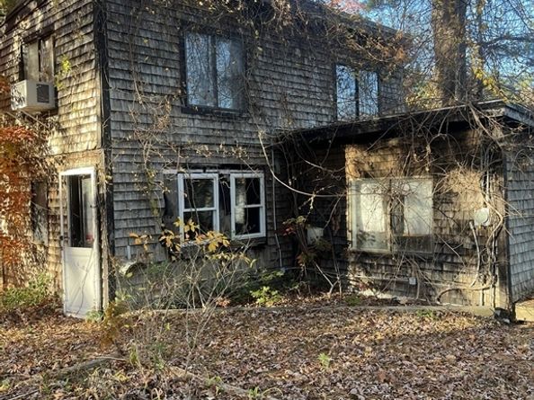 14 Wisteria Street, Lakeville MA 02347