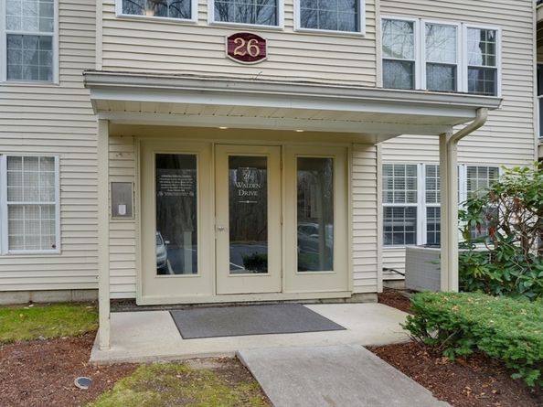 26 Walden Drive 4, Natick MA 01760
