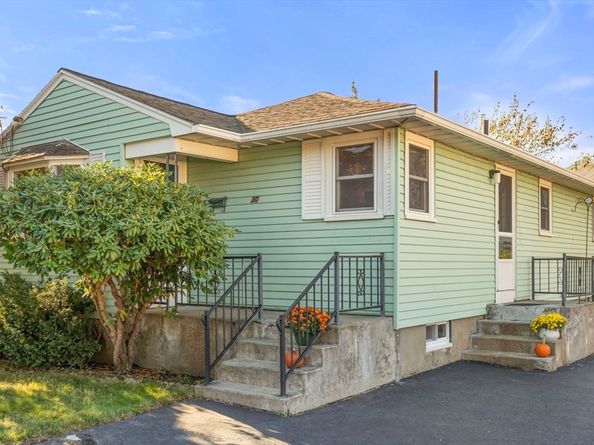 30 Wampum Ave, Waltham MA 02451