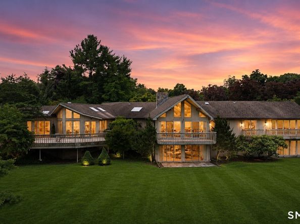 4 Aspetuck Hill Lane, Weston CT 06883
