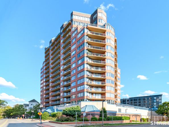 25 Forest Street 4F, Stamford CT 06901