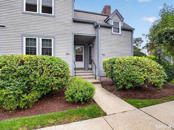 85 Gate Ridge Road 85, Fairfield CT 06825
