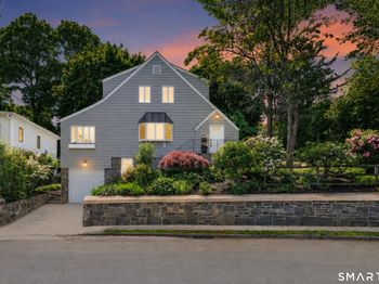 118 Shorefront Park