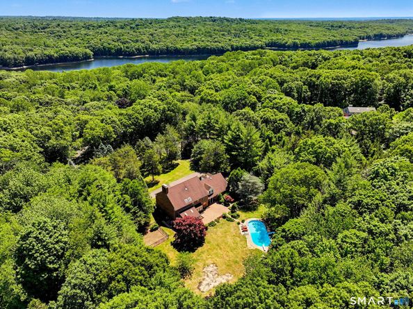 45 Stones Throw Road, Easton CT 06612
