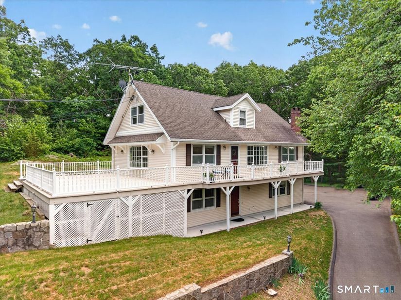 22 Cloverdale Avenue, Shelton CT 06484