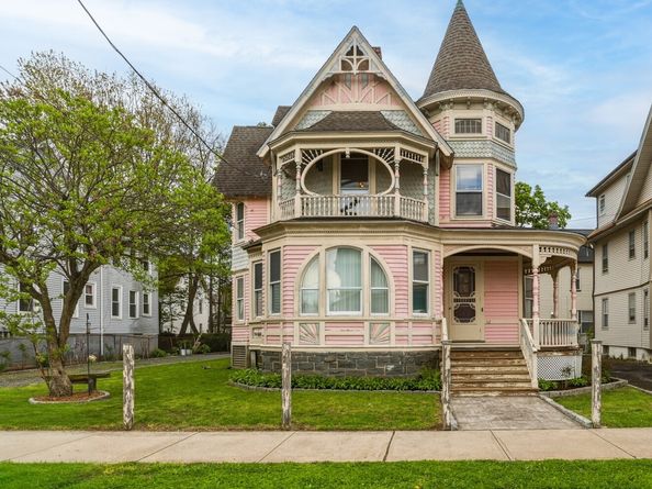 112 Benham Avenue, Bridgeport CT 06604