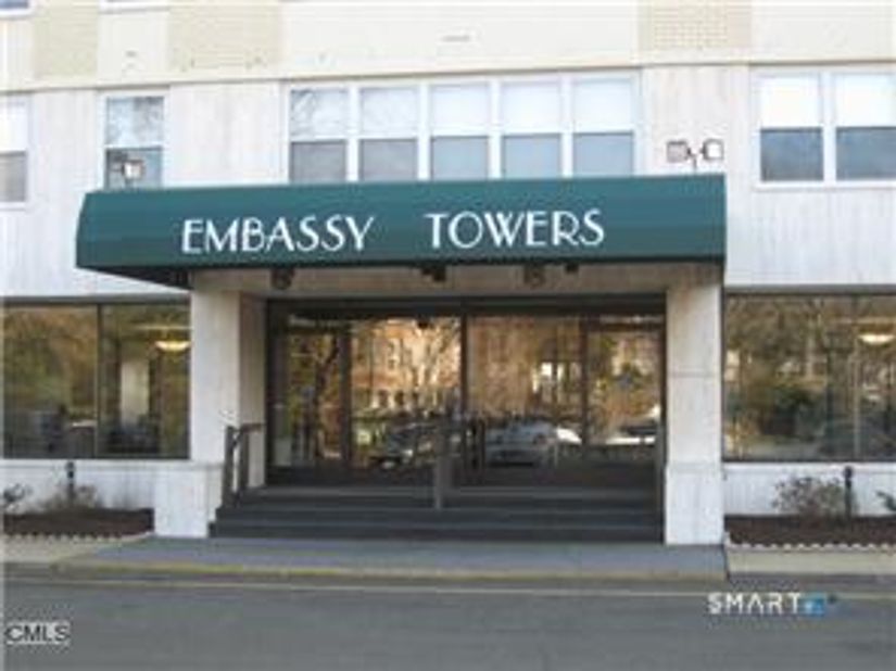 2625 PARK Avenue 8L, Bridgeport CT 06604