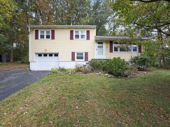 12 Oak Crest Drive, Brookfield CT 06804