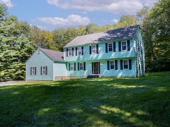 124 Bagburn Road, Monroe CT 06468