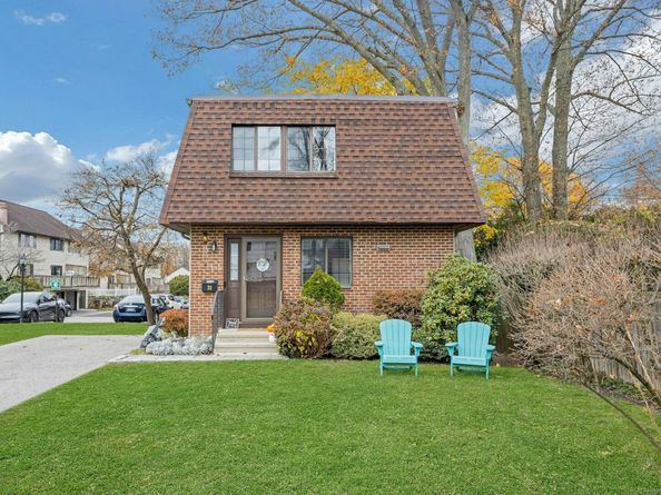 31 Wascussee Lane 65, Stamford CT 06902