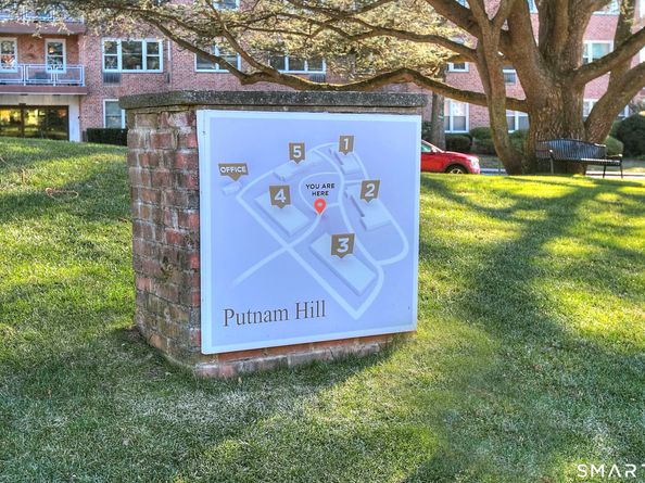 4 Putnam Hill Road 2B, Greenwich CT 06830