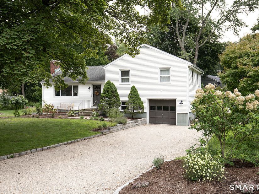 5 Cornwall Court, Norwalk CT 06850
