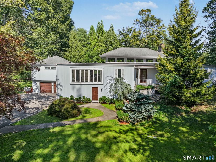 480 Riders Lane, Fairfield CT 06824