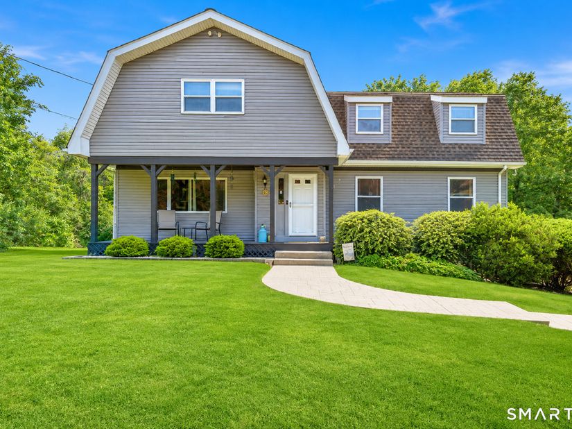 11 Birdseye Rd Extension, Shelton CT 06484