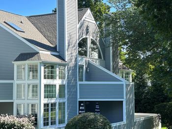 10 Hale Lane